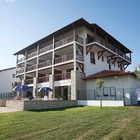 Appartamento Comfortable With Terrace Surrounded By Pine Trees Saint-Jean-de-Luz